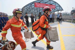 滕哈赫谈拉什福德：他知道顶级球员是如何踢球的，进球迟早会到来